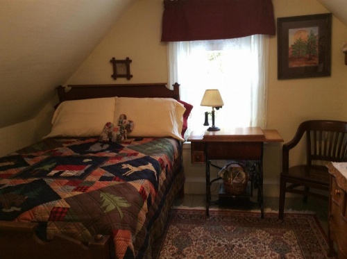 Clary Lake Bed and Breakfast image 6